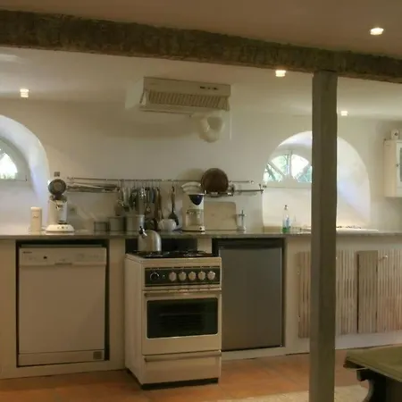 度假居 Pradia's Modern Retreat Loures-Barousse
