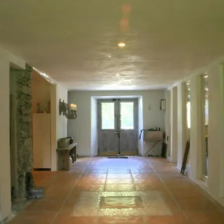 Pradia's Modern Retreat * Loures-Barousse